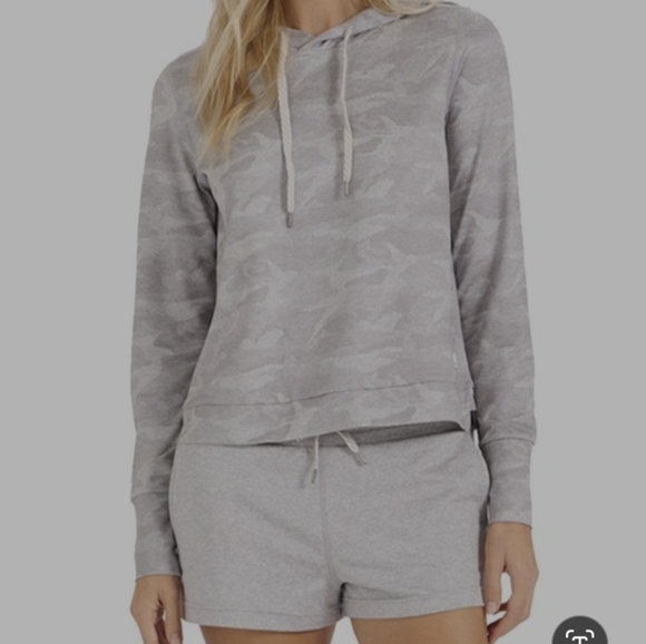 Vuori Sweaters - Vuori Women's  Halo Essential Hoodie Pale Camo Gray Size S